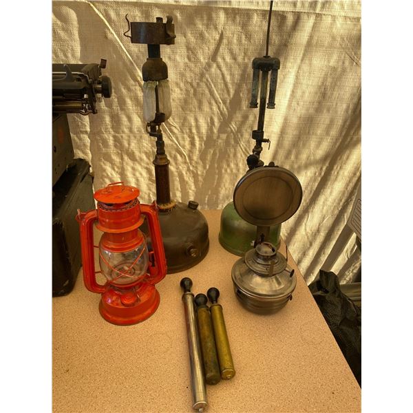 Two Mantle Pressure Lamps and Three Pumps