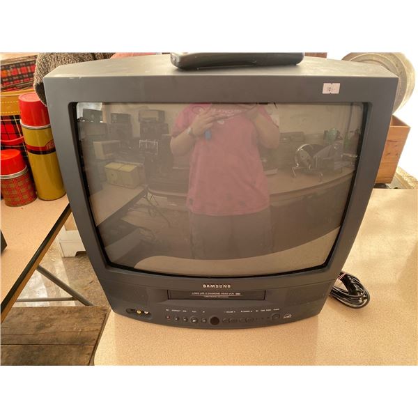 Samsung VHS Player / TV  MO:CXJ1964
