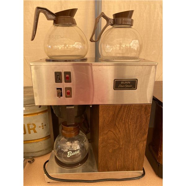 BUNN Pour-Omatic Coffee Maker MO:8-27605