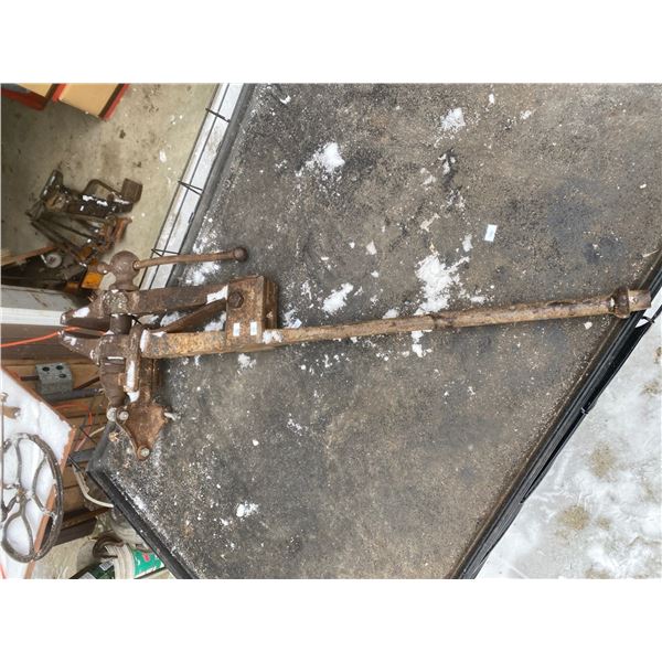 Antique Leg Vise