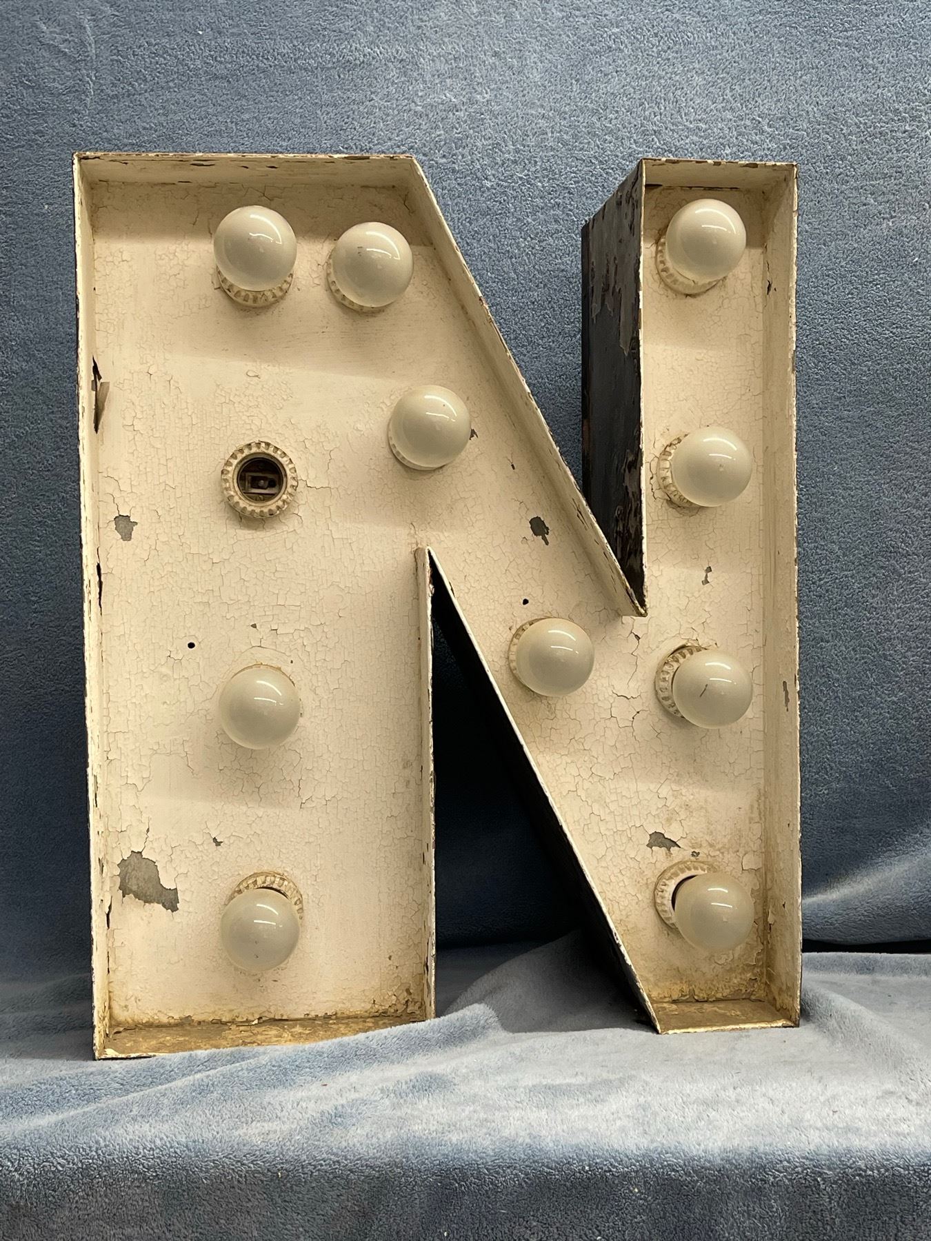 HUGE LETTER T INDUSTRIAL SALVAGE FROM A MOVIE THEATER HUGE LETTER T INDUSTRIAL SALVAGE FROM A MOVIE THEATER