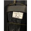 Image 3 : 3 BLACK TAILCOATS COSTUMES