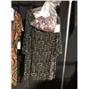 Image 2 : 2 70'S PATTERNED WOMEN'S TOPS, DAILY RENTAL $65.00