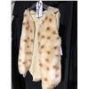 Image 2 : FAUX FUR VEST, DAILY RENTAL $30.00