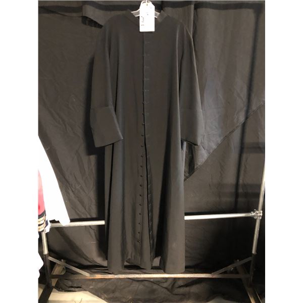 BLACK GRADUATION ROBE COSTUME