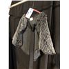 Image 2 : WOMAN'S FAUX FUR SHAWL