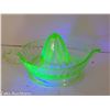 Image 2 : Gorgeous Uranium Depression Glass Citrus Juicer Large