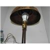 Image 5 : Vintage Reverse Painted Table Lamp