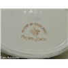 Image 7 : Stunning Popcorn Finish White and Red Crown Devon Vase