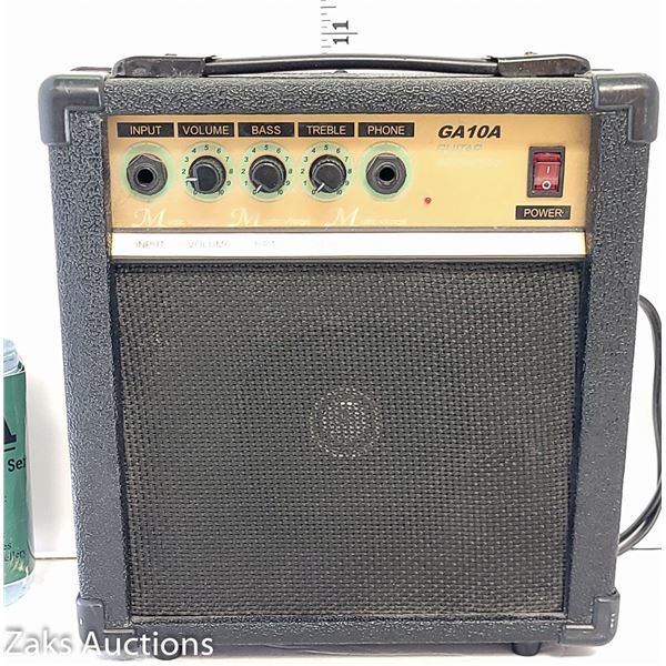 Daphon Portable Guitar Amp Model GA10A (working)