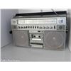 Image 2 : Realistic SCR-6 AM/FM Stereo Cassette Music System