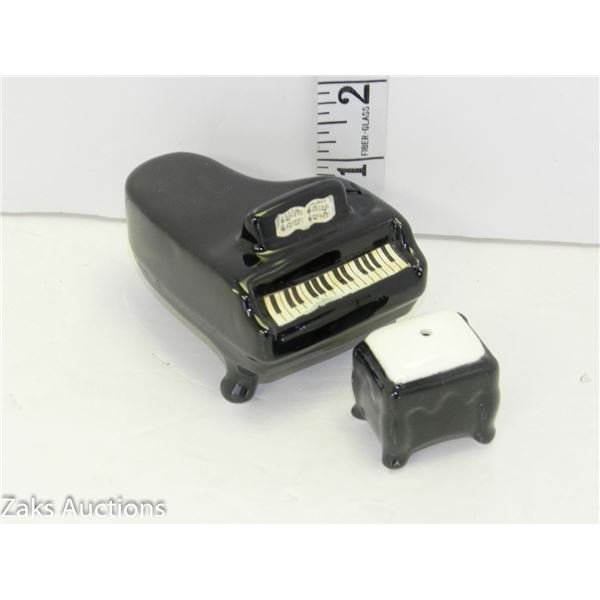 Grand Piano & Stool Salt & Pepper Shaker Set