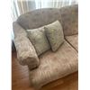 Image 2 : 3 Seater Sofa With Throw Pillows 78Lx36Dx32H