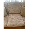 Image 3 : 3 Seater Sofa With Throw Pillows 78Lx36Dx32H