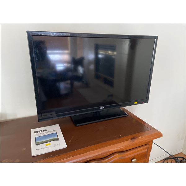 32" LED RCA TV With Built In DVD Player Model # RLED1945A-E