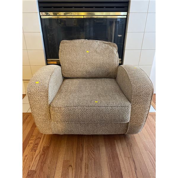 1 Seater Arm Chair 38Lx38Dx34H
