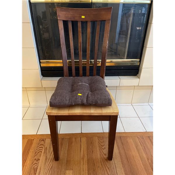 Wooden Kitchen Chair With Seat Pillow 17.5Lx23Dx40H