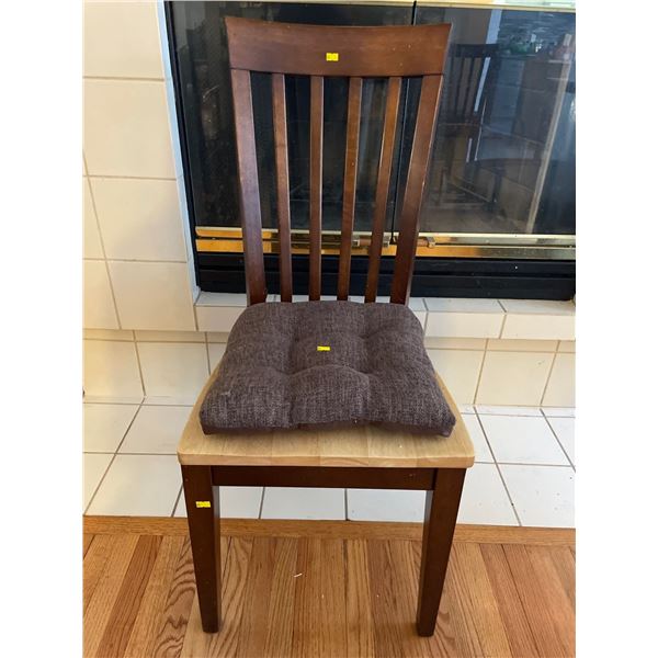 Wooden Kitchen Chair With Seat Pillow 17.5Lx23Dx40H