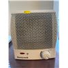 Image 3 : Hampton Bay 3 Setting Fan & Honeywell Small Heater - Comes With Power Bar