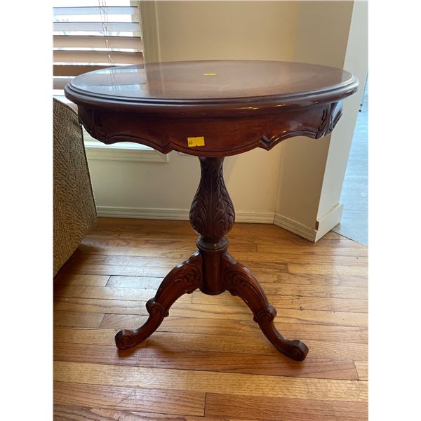 Solid Wood Hand Crafted Decorative Round Top Table 21Lx21Dx25H