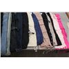 Image 1 : LOT DE 25 PANTALONS POUR FEMMES