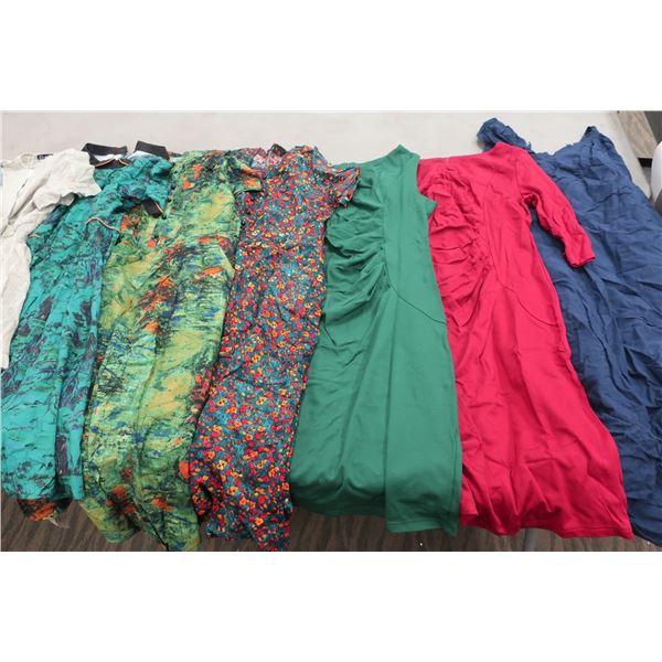 LOT DE 20 ROBES