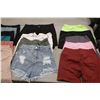 Image 1 : LOTS DE 24 SHORTS POUR FEMMES