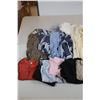 Image 2 : LOT DE 21 CHANDAILS POUR FEMMES