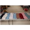 Image 1 : LOT DE 9 COSTUMES POUR FEMMES