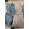 Image 3 : LOT DE 9 COSTUMES POUR FEMMES