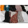 Image 3 : LOT DE 30 ROBES POUR FEMMES
