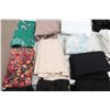 Image 2 : LOT DE 30 ROBES POUR FEMMES