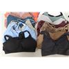 Image 3 : LOT DE 25 CHANDAILS POUR FEMMES