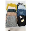 Image 2 : LOT DE 25 PANTALONS POUR FEMMES