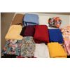 Image 2 : LOT DE 30 VÊTEMENTS POUR FEMMES