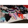 Image 2 : LOT DE 75+ SOUTIEN-GORGE ET SOUS-VÊTEMENTS