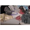 Image 8 : LOT DE 145+ VÊTEMENTS POUR ENFANTS ASST