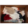 Image 1 : LOT DE 200+ VÊTEMENTS POUR FEMMES ASST