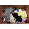 Image 2 : LOT DE 200+ VÊTEMENTS POUR FEMMES ASST