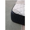 Image 2 : MATELAS KING KINGSDOWN 76"x79"x13"-IMPARFAIT