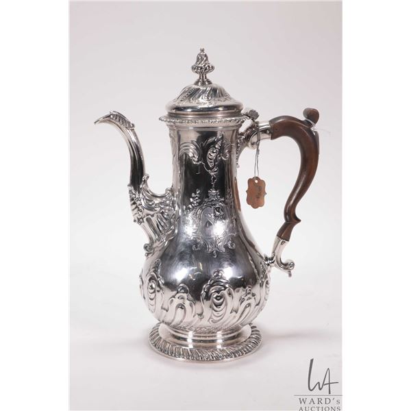 Antique George II repousse sterling silver 12" teapot with London hallmarks circa 1759 (1008 g) and 