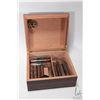 Image 1 : Polished wooden humidor and ten La Flor de Micaragua cigars and six unlabeled cigars