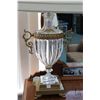 Image 2 : Schonbek Dynasty French crystal table lamp with gilt accents and fitted shade, overall height 34"