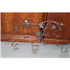 Image 1 : Modern grape and leaf motif wall mount wine rack
