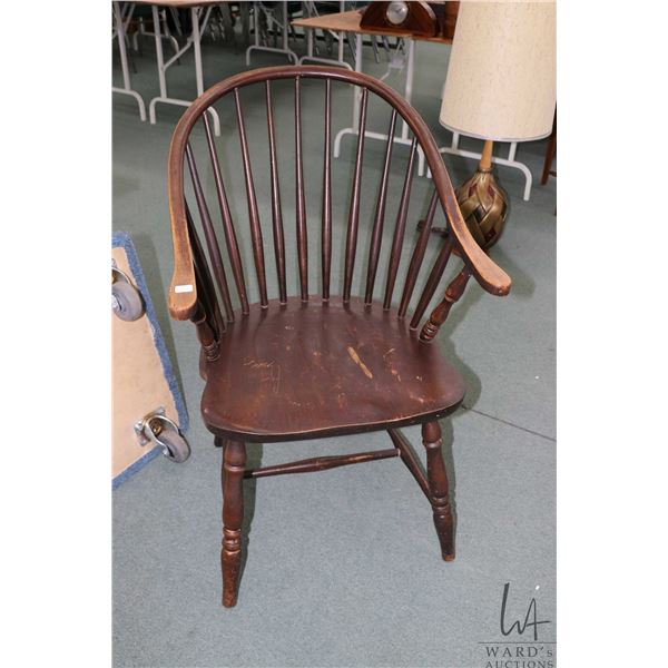 Antique spindle back Windsor chair, needs tightening