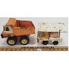 Image 4 : LOT OF 2 - BUDDY "L" PRESSED STEEL DUMP TRUCK & HYDRAULIC TRANSPORTER