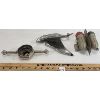Image 2 : LOT OF 3 - SWAN HOOD ORNAMENT, RAD CAP & SIGNAL LIGHTS