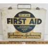 Image 1 : JOHNSON & JOHNSON FIRST AID KIT