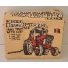 Image 4 : ERTL INTERNATIONAL DIECAST 1586 TRACTOR W/ CAB - 1:16 SCALE