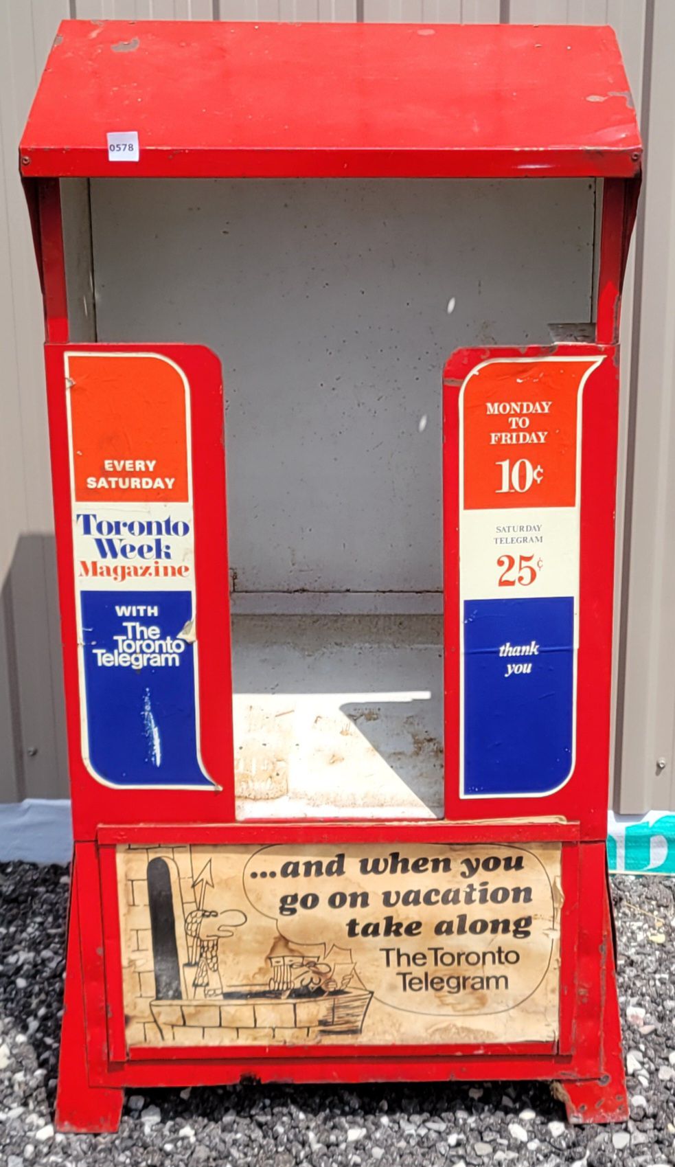 THE TELEGRAM TORONTO WEEK MAGAZINE DISPLAY